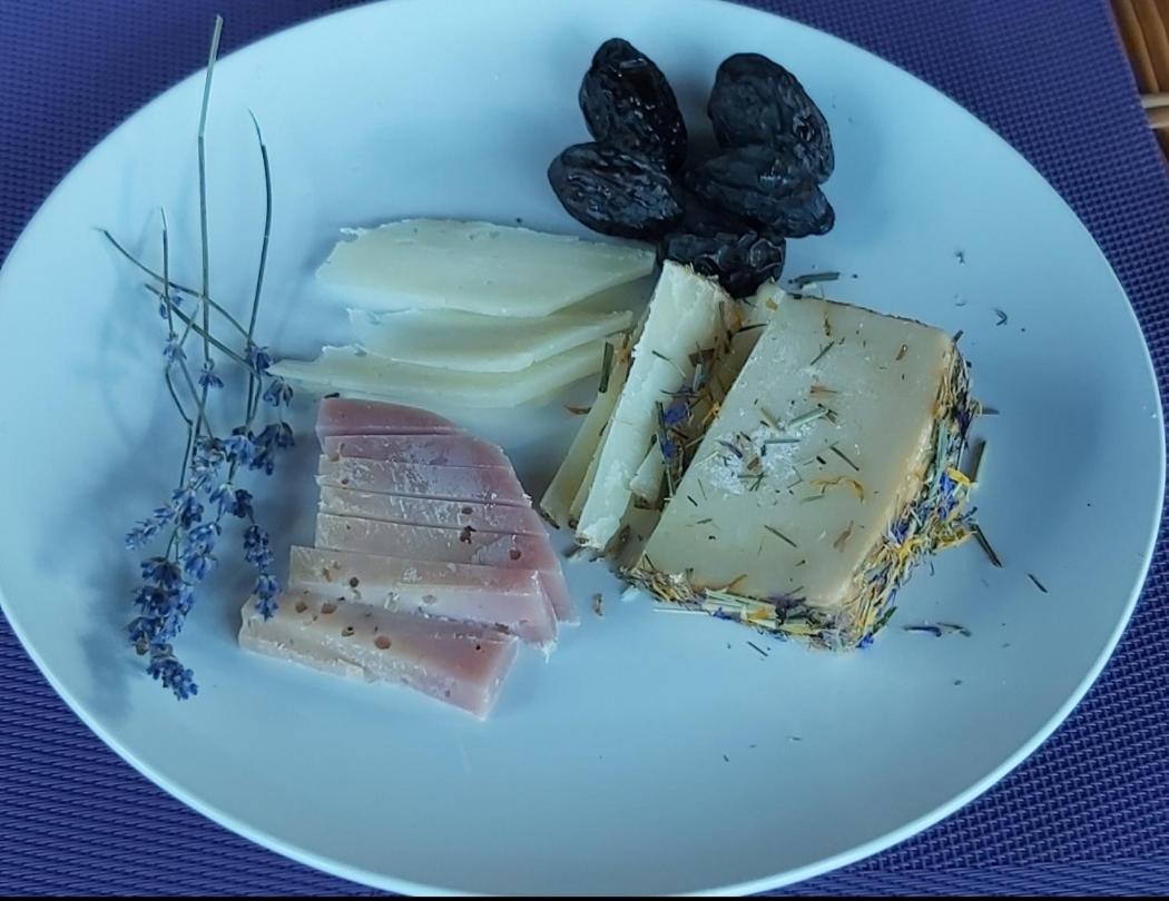 Lavender Valley Perekrestnoye Ngoại thất bức ảnh